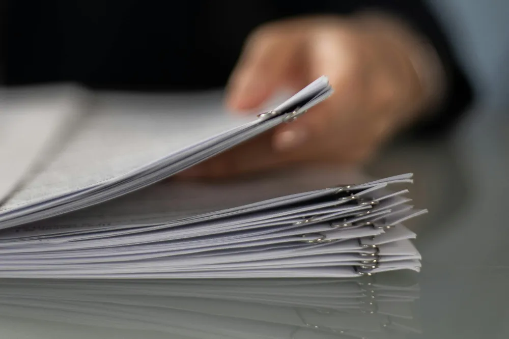 Remise d’un rapport d’enquête complet et productible en justice