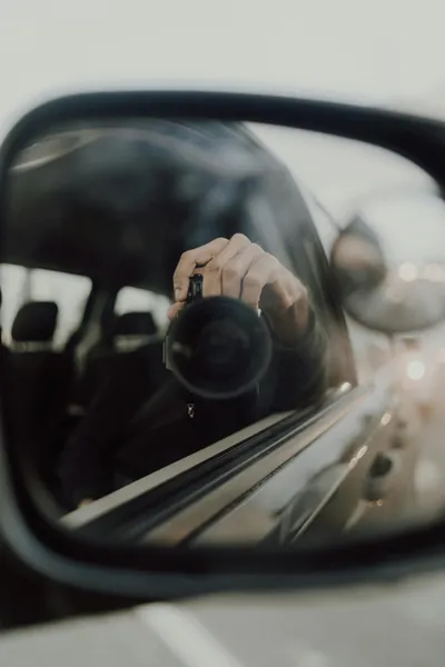 Détective privé en surveillance